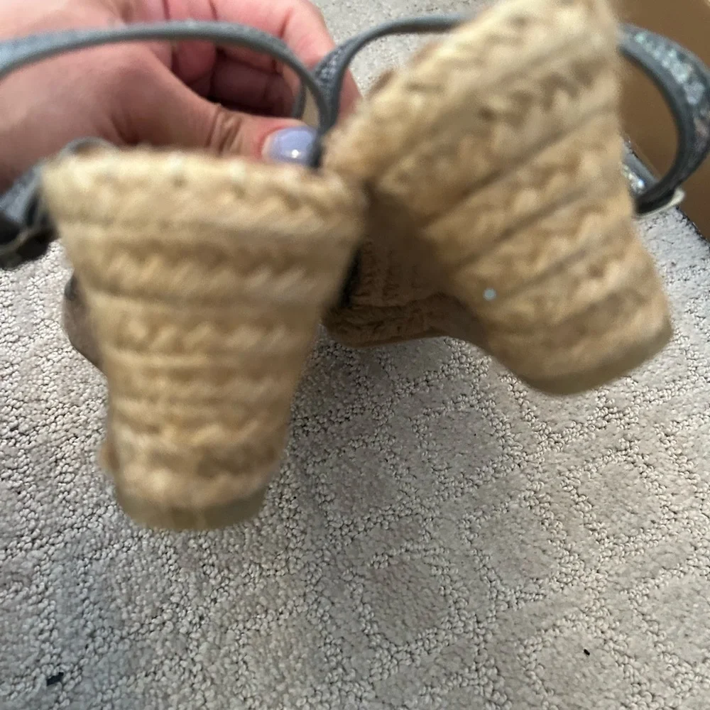 Metallic espadrilles. - Picture 4 of 10